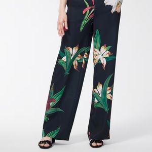 Chico's Black Green Red Cream Floral Pull-On Soft Pants Size 2 Large NWT